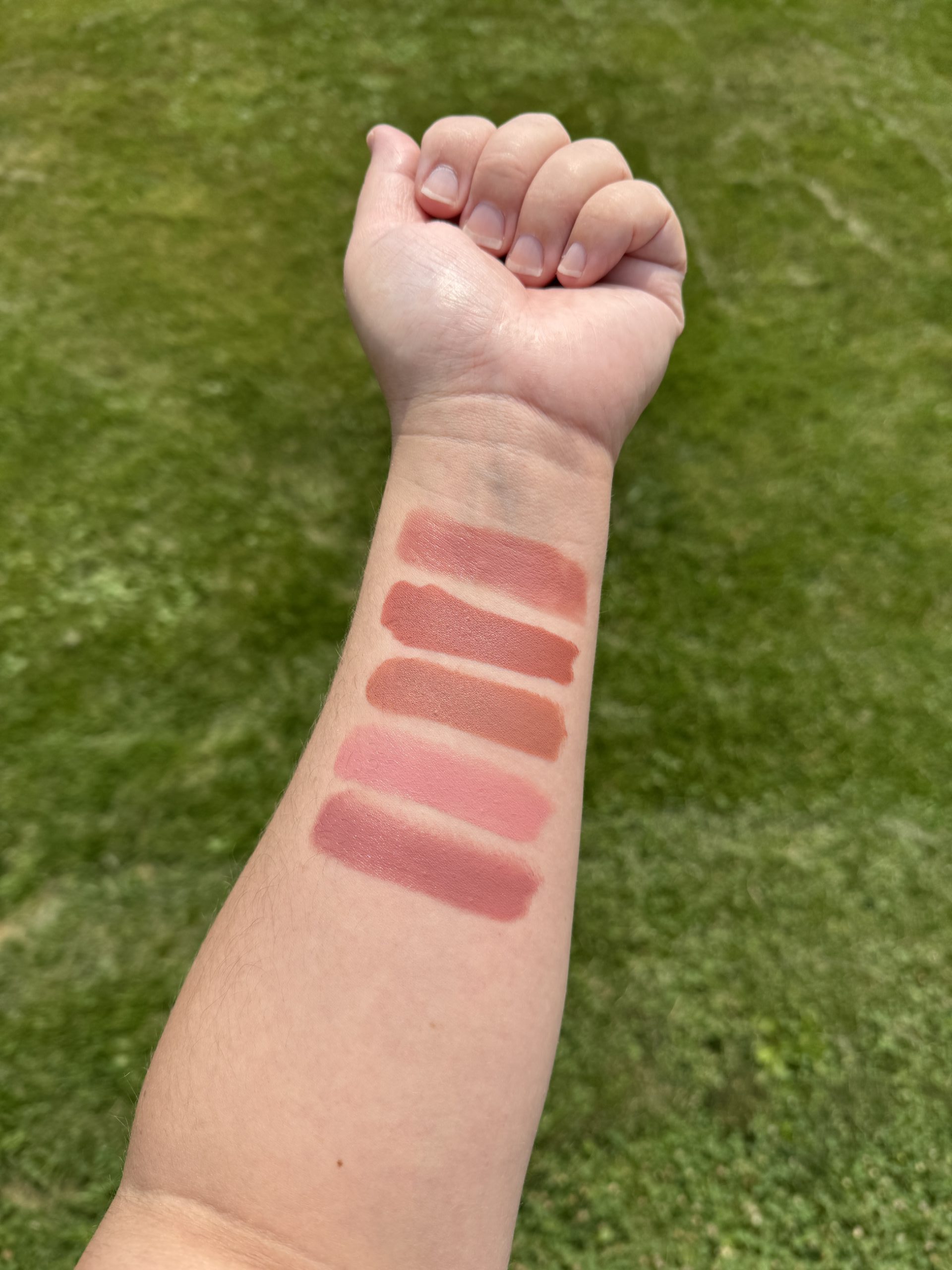 Mac Lipstick Swatches in Thanks, It's Mac, Velvet Teddy, Yash, Créme Cup, and Modesty