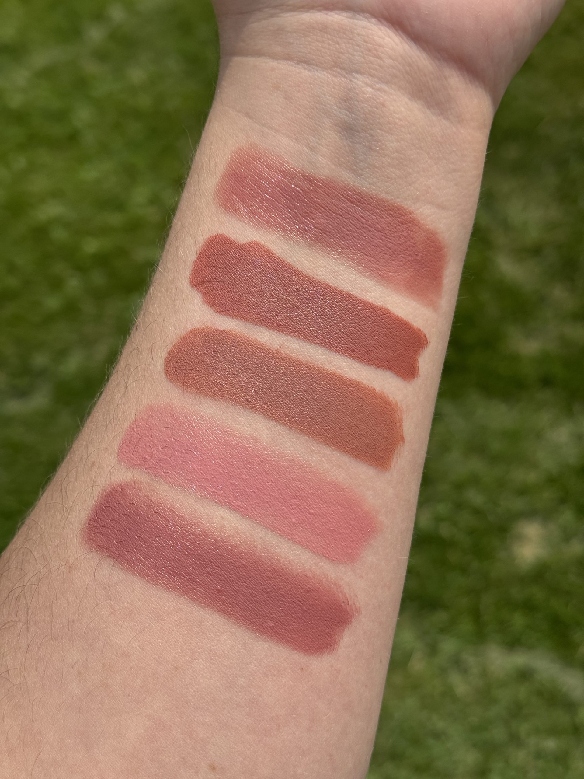 Mac Cosmetics Lipstick Swatches in the shades Thanks, It's Mac, Velvet Teddy, Yash, Créme Cup, and Modesty